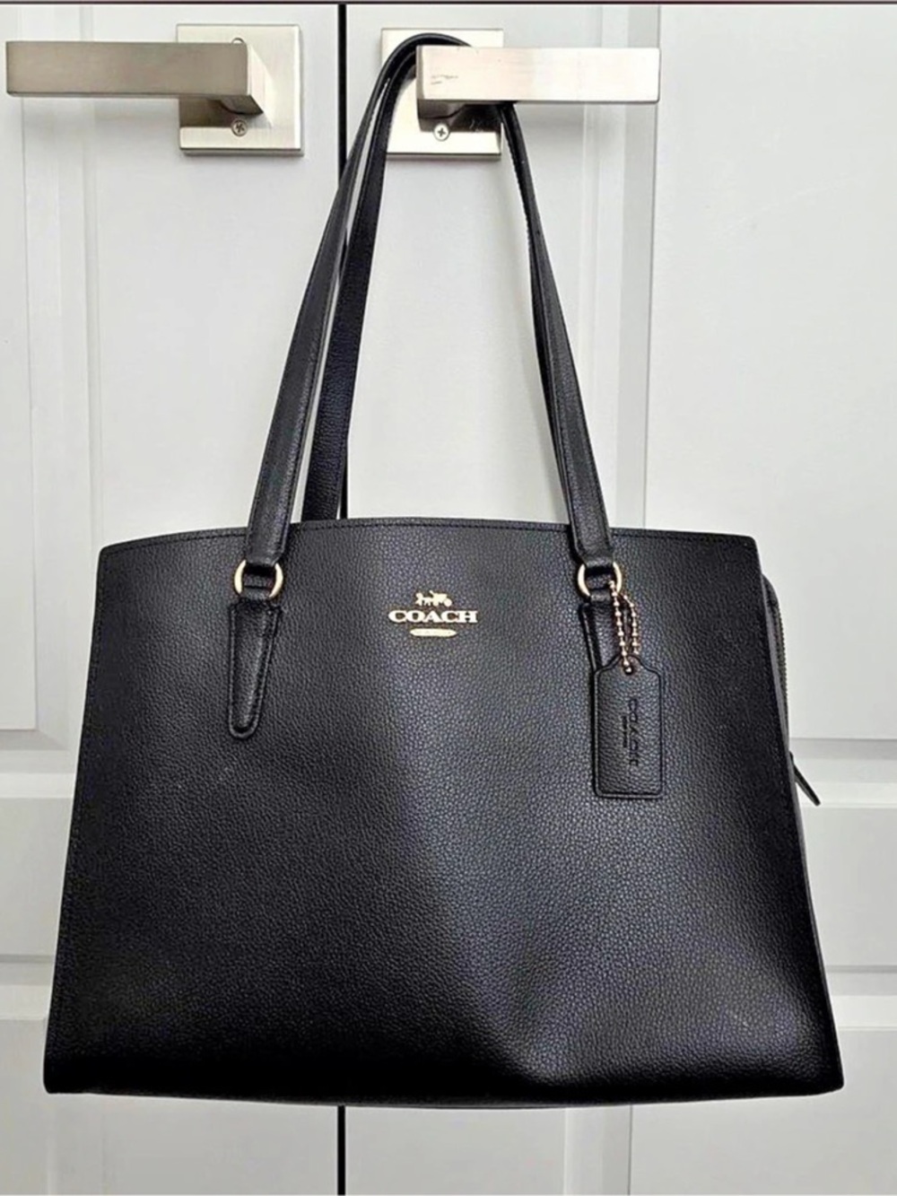 Coach D2322-C0773 Leather Tote in Black & Red